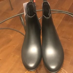 Storm Winter / Raining boot size 11